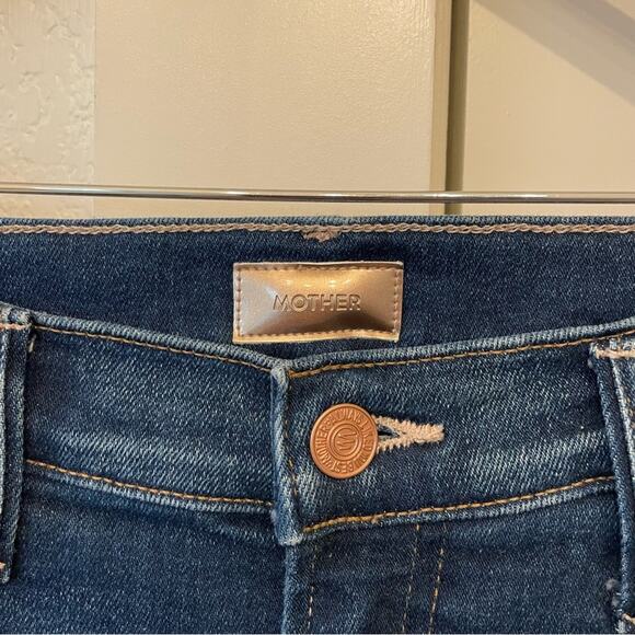 Mother Hustler Ankle Fray Home Movies - Picture 5 of 8